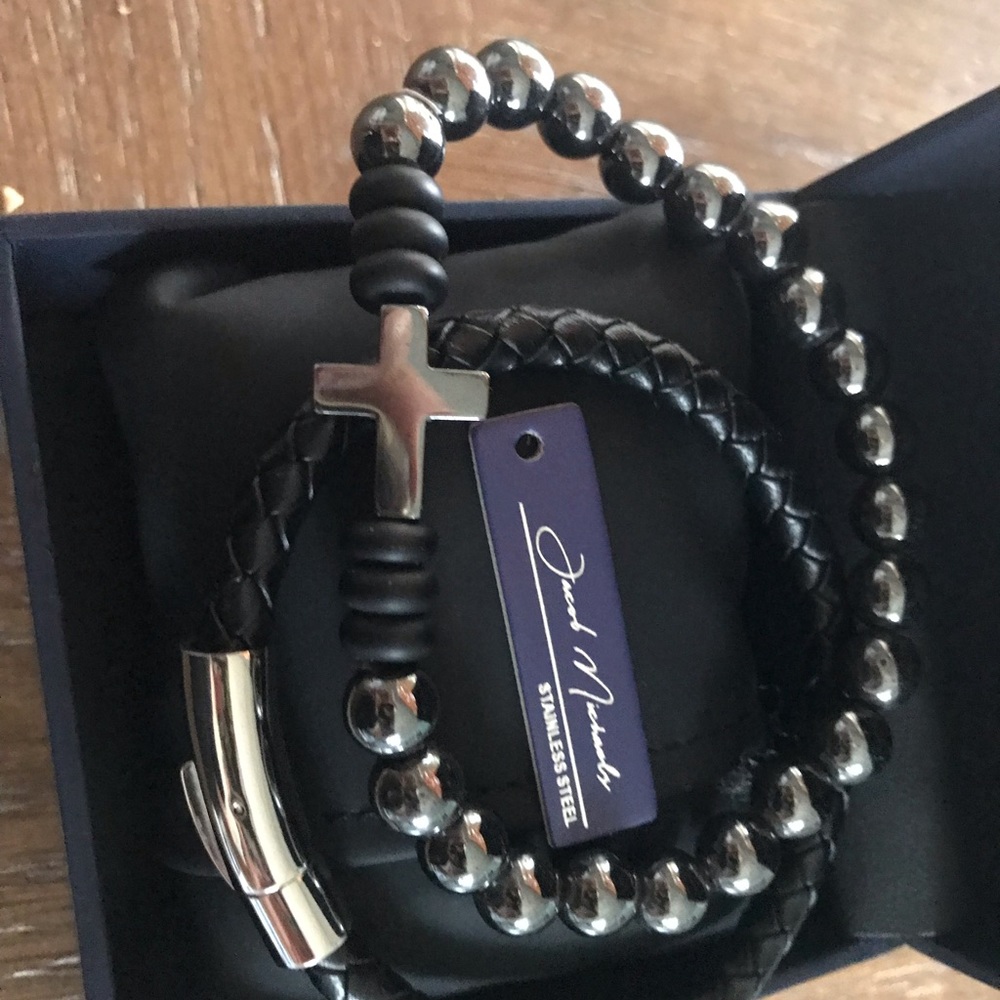 Mens leather and bead bracelet